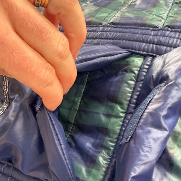 Vineyard Vines Quilted Navy and Green Tote - Picture 4 of 5